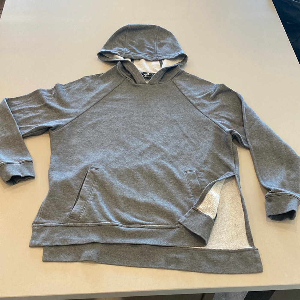 Nike Womens Dri-Fit Long Versa Vented Training Hoodie Size Medium